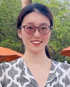 Shiyi Zhang's headshot