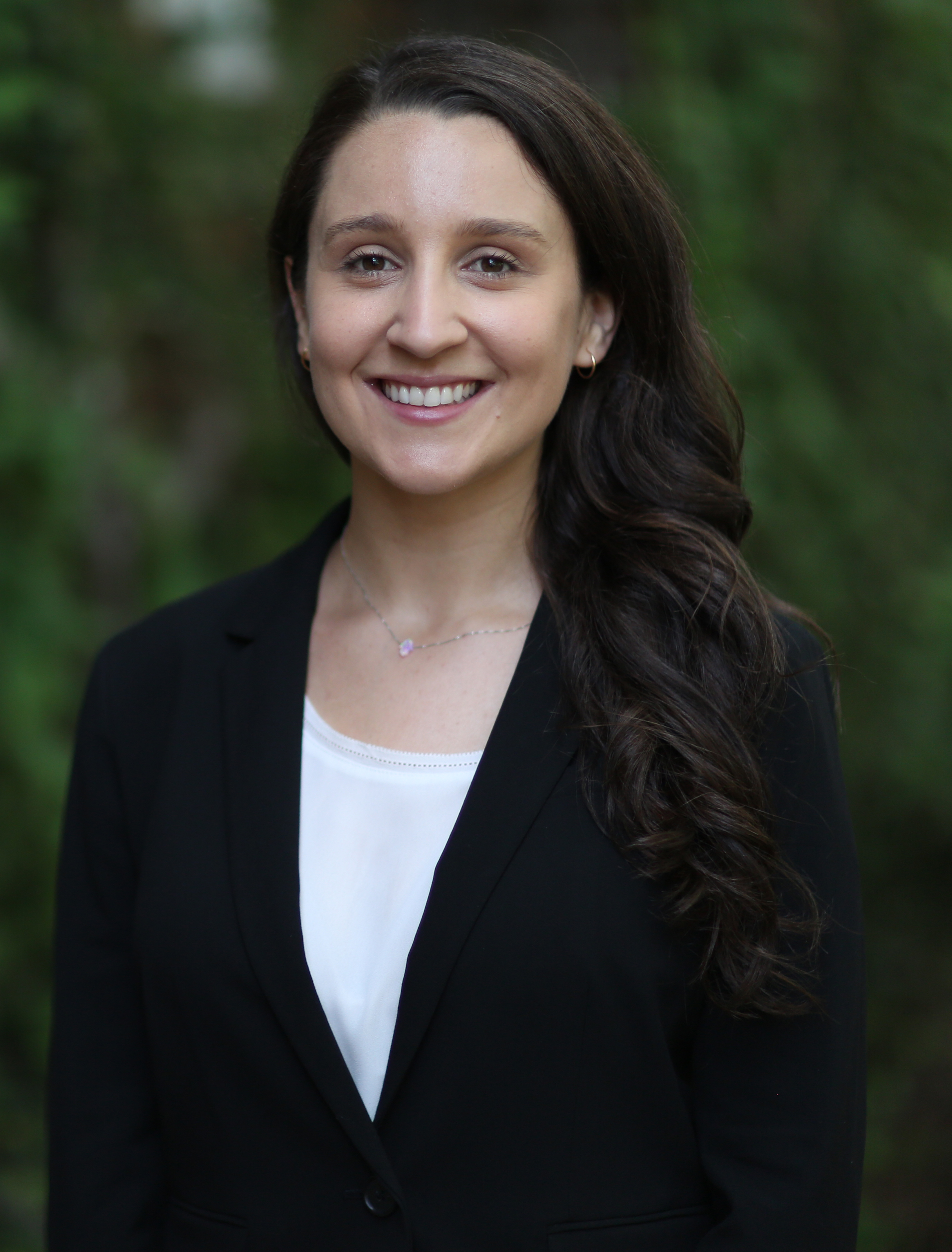  Valeria Alterman, Assistant Professor, Management